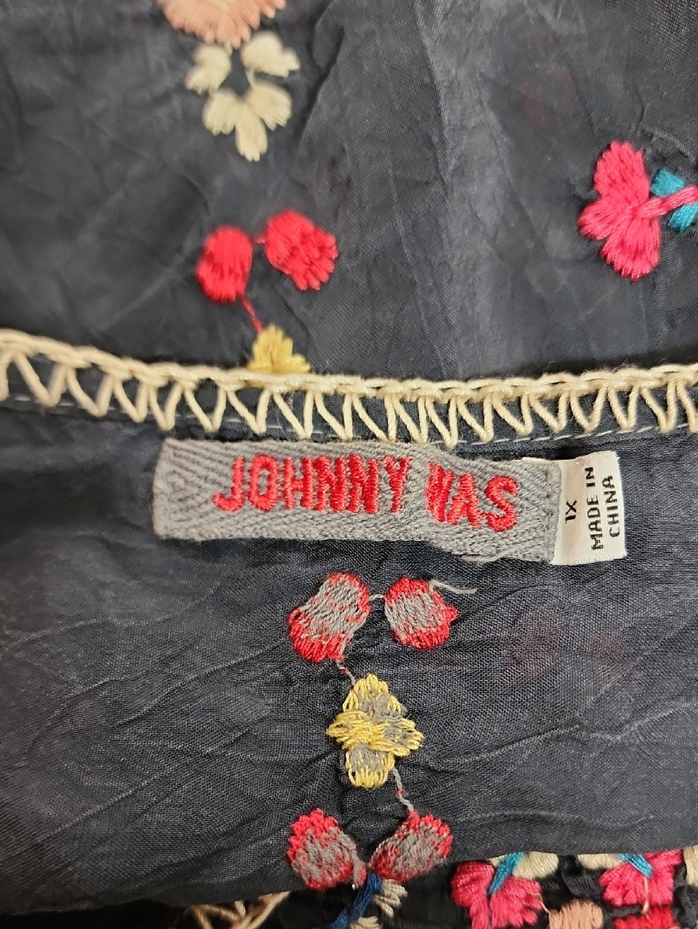 Johnny Was Navy Embroidered V-Neck Tunic with Multicolor Stitching Size 1X BOHO - Picture 10 of 11